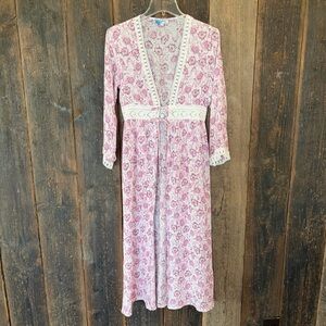 Rebellion Pink floral and lace kimono
